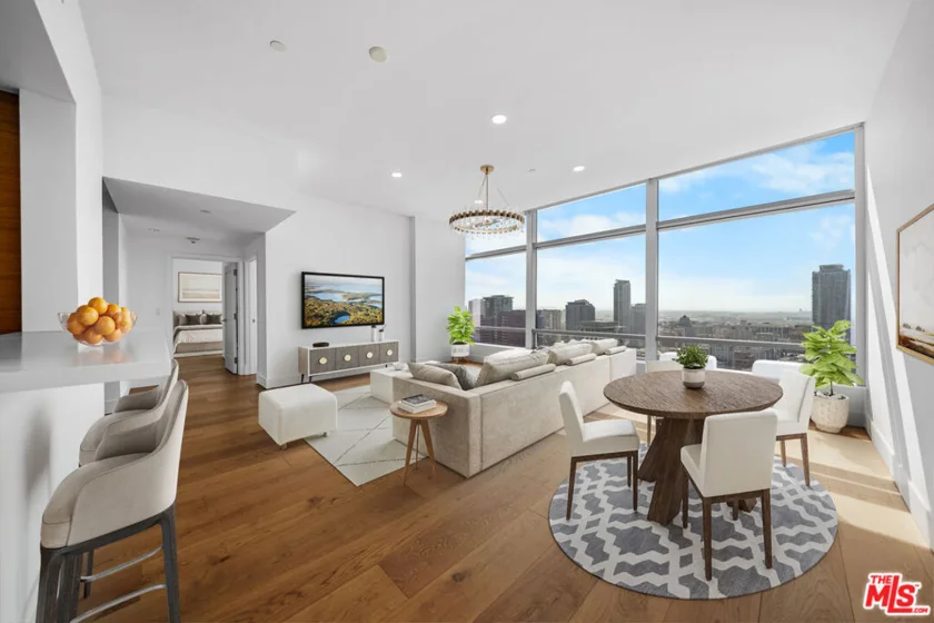 900 W Olympic Boulevard #32I photo 35