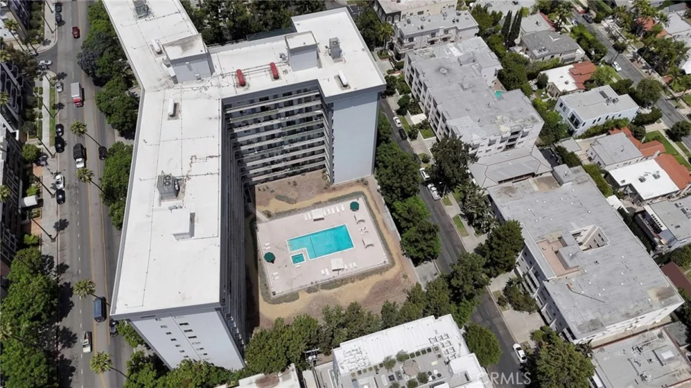 100 S Doheny #707 photo 39