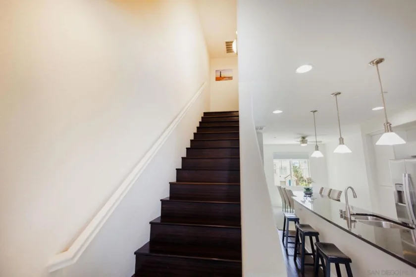 810 Harbor Cliff Way #230 photo 32
