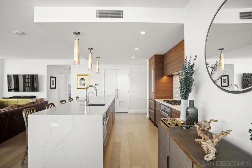 888 W E Street #1801 photo 20