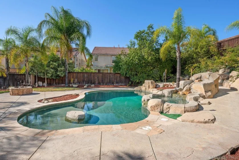 23600 Desert Oak Lane photo 2
