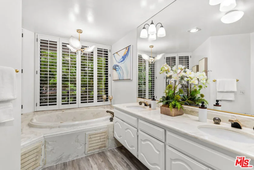 4736 Park Encino Lane #215 photo 22
