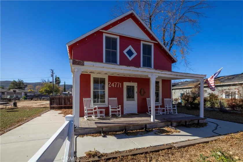 24771 Washington Avenue photo 3