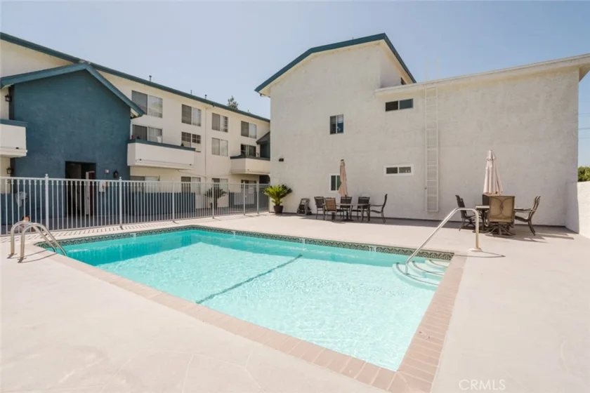 21529 Saticoy Street #217 photo 47