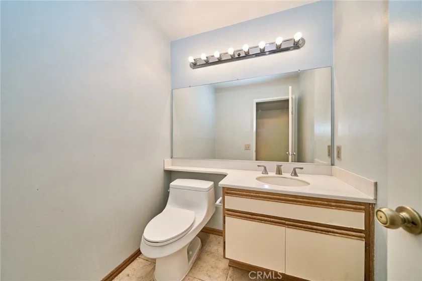 380 Deerfield photo 8