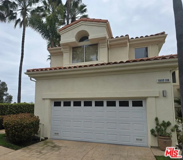 6483 Zuma View Place #106 photo 2