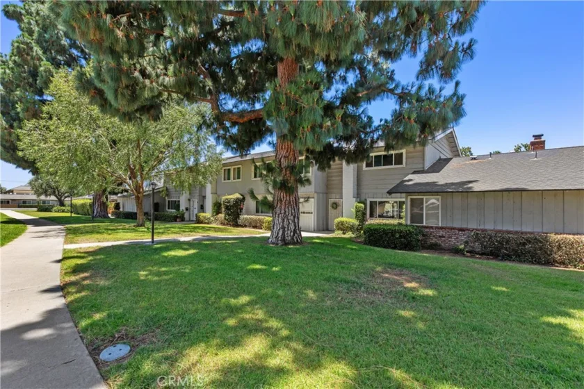 1227 Cameo Lane photo 2