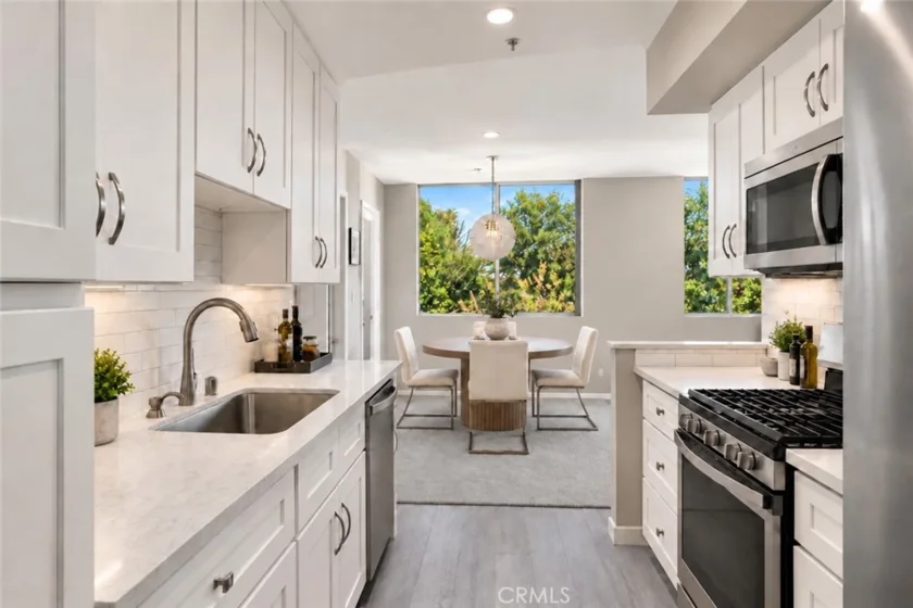 4501 Cedros Avenue #239 photo 5