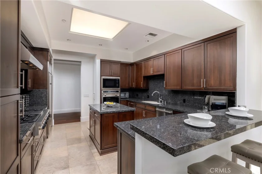 345 E Colorado Boulevard #404 photo 20