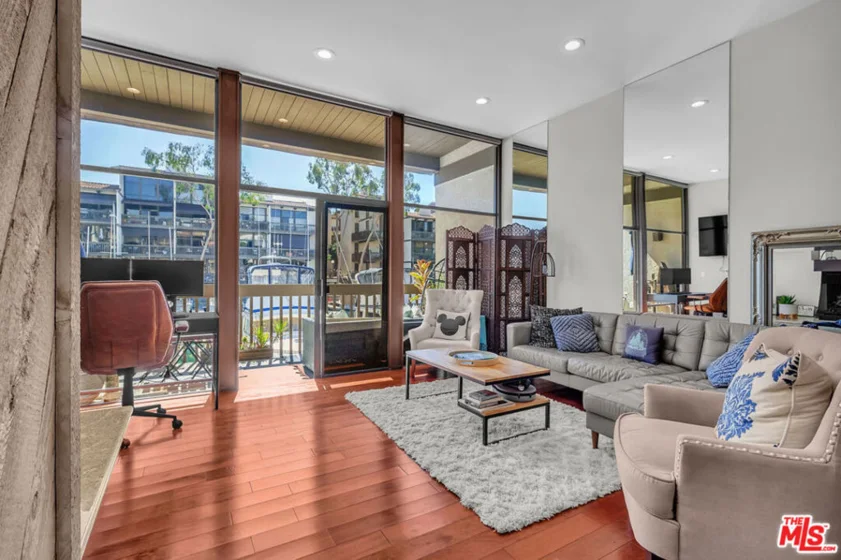 5130 Marina Pacifica Drive photo 2