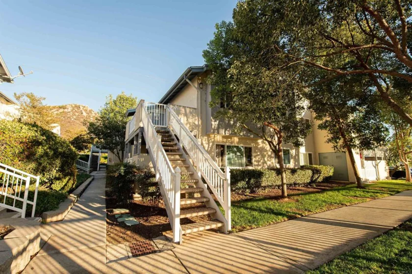 10746 N Magnolia Avenue #C8 photo 1