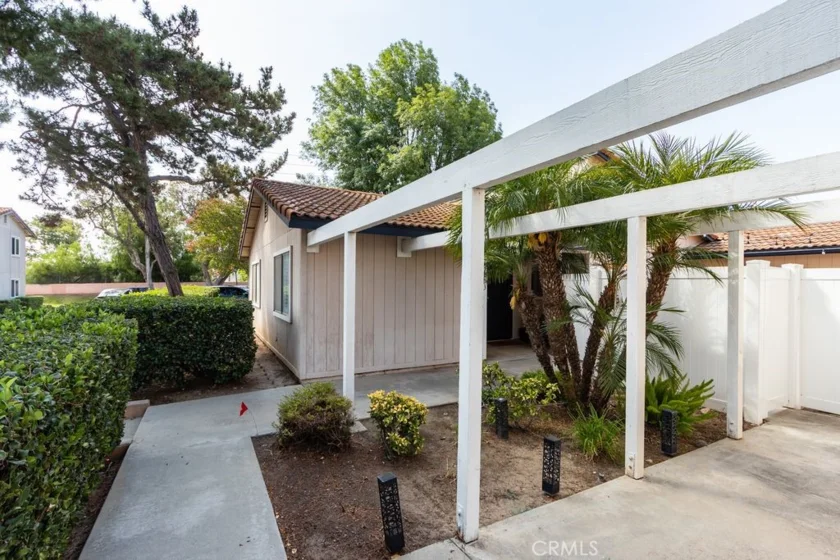 1053 Border Avenue photo 21