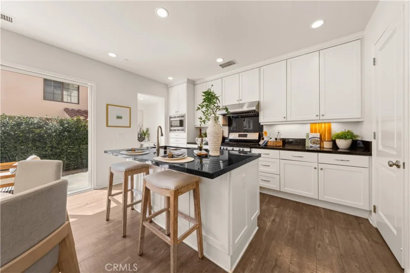 60 Strawberry Grove photo 9