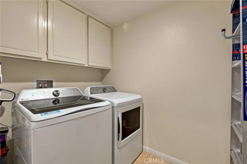 12 Midtown photo 27