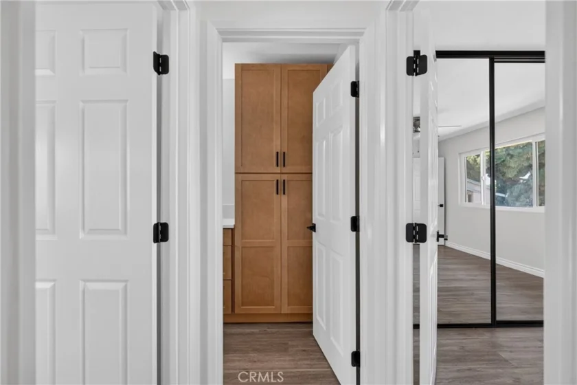648 Coronado photo 24