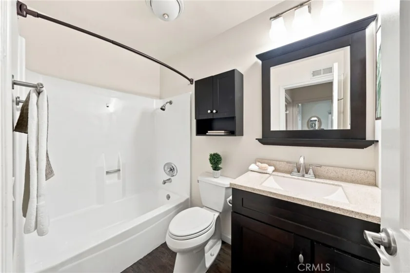 2536 Coventry photo 14