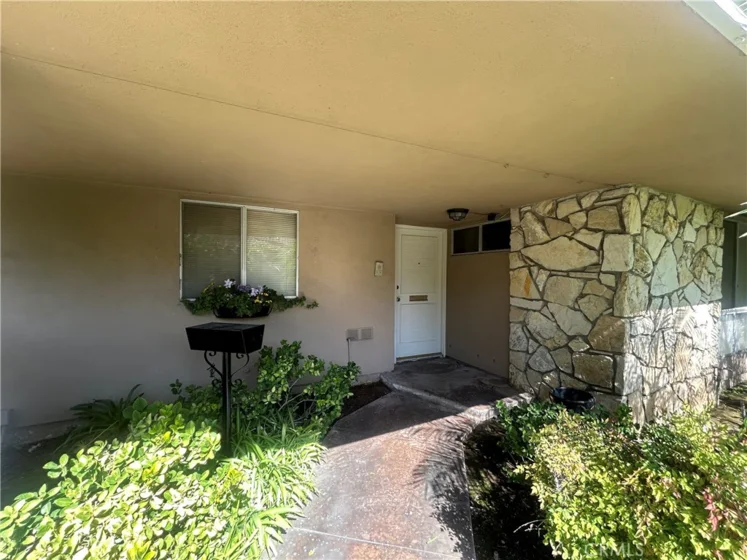995 Glencliff Street photo 3