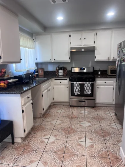 13540 Hubbard St Unit 10 photo 11
