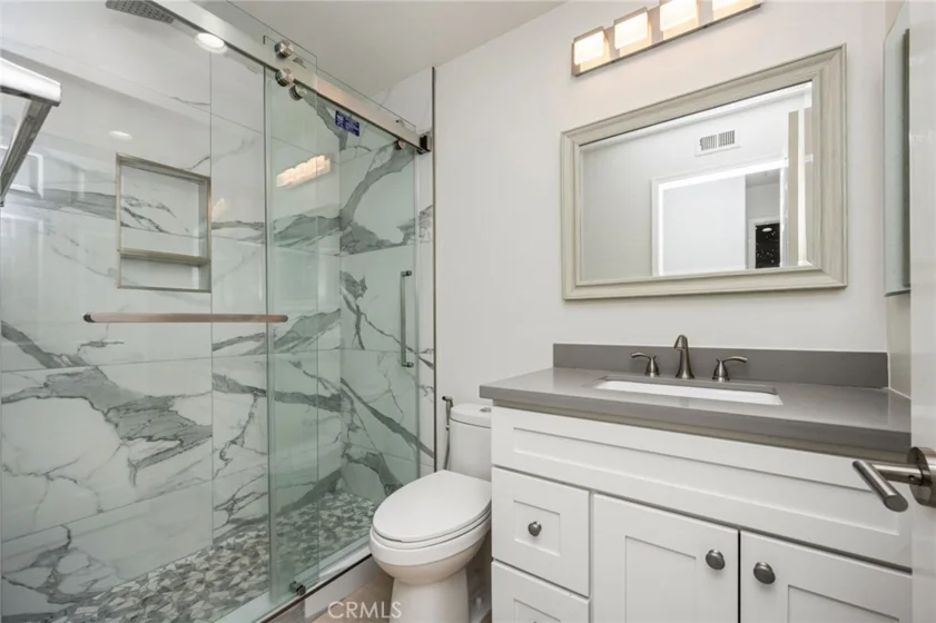 274 California Court photo 21