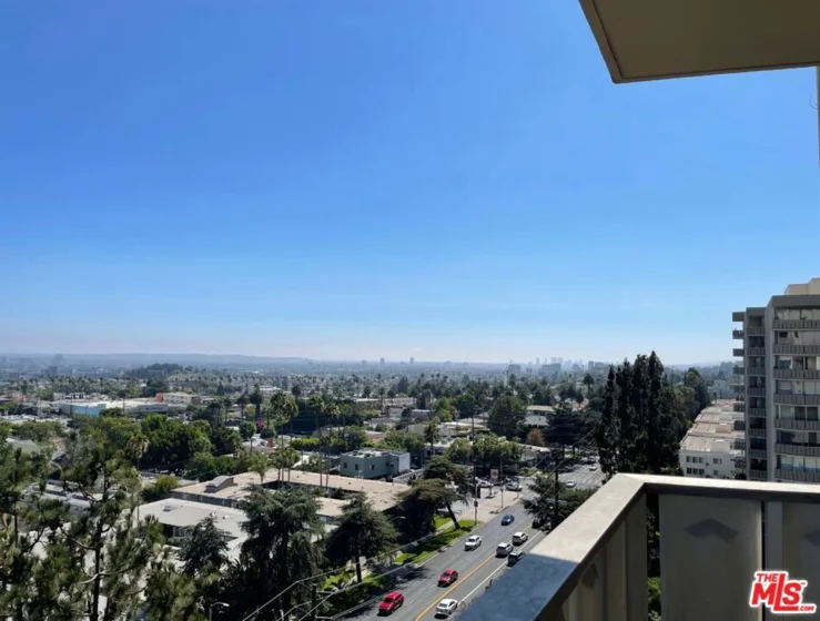 4411 Los Feliz Boulevard #1105 photo 1