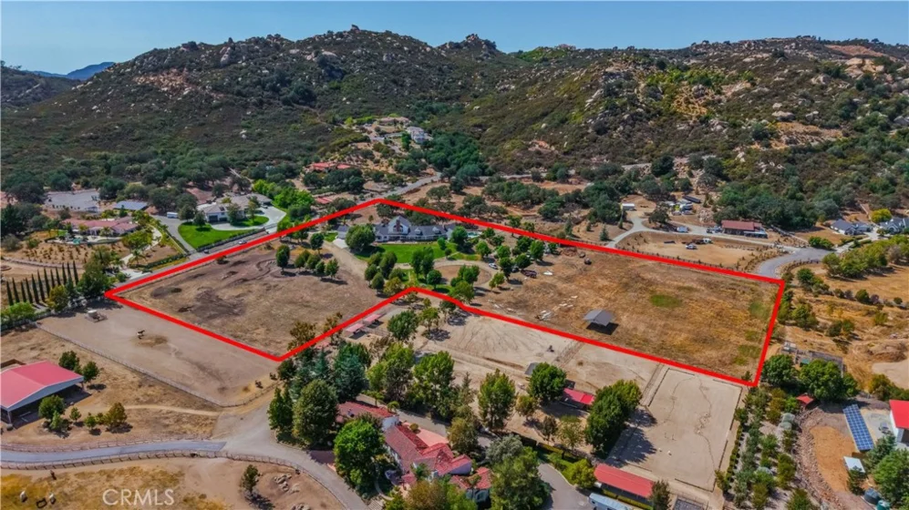 42580 Avenida Escala photo 2
