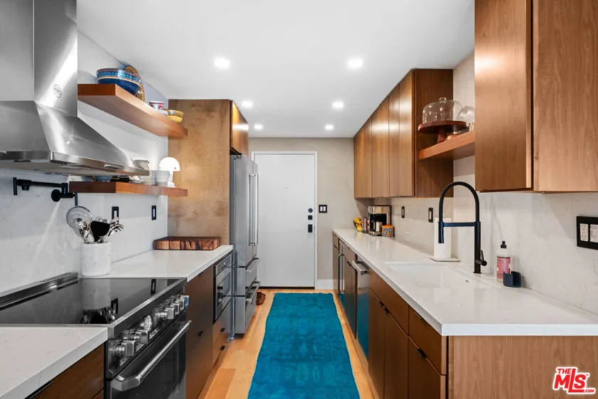 321 N Oakhurst Drive #601 photo 10