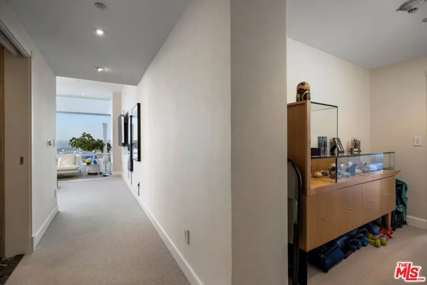 900 W Olympic Boulevard #46G photo 33