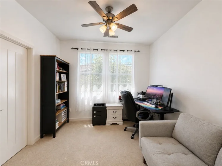 46 Finch photo 24