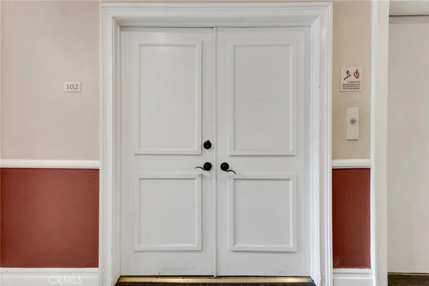 15344 Weddington Street #102 photo 6