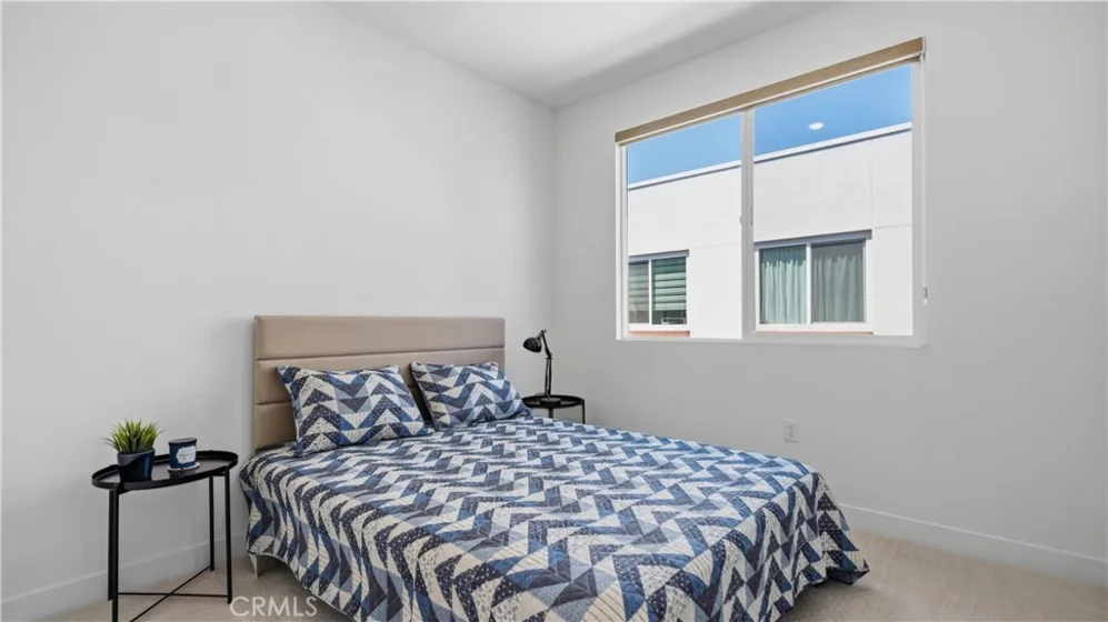633 S Lyon Street photo 25