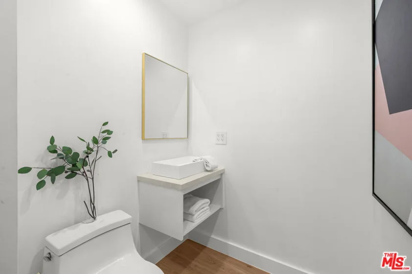 10601 Wilshire Boulevard #504 photo 36