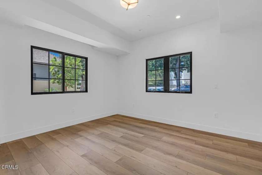 139 S Oak Knoll Avenue #103 photo 14