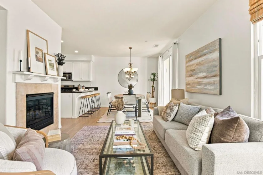 845 Harbor Cliff Way #305 photo 2