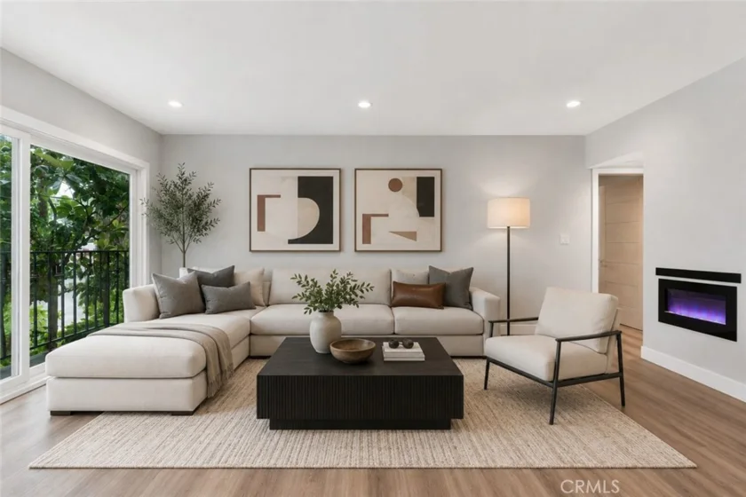 15344 Weddington Street #102 photo 9