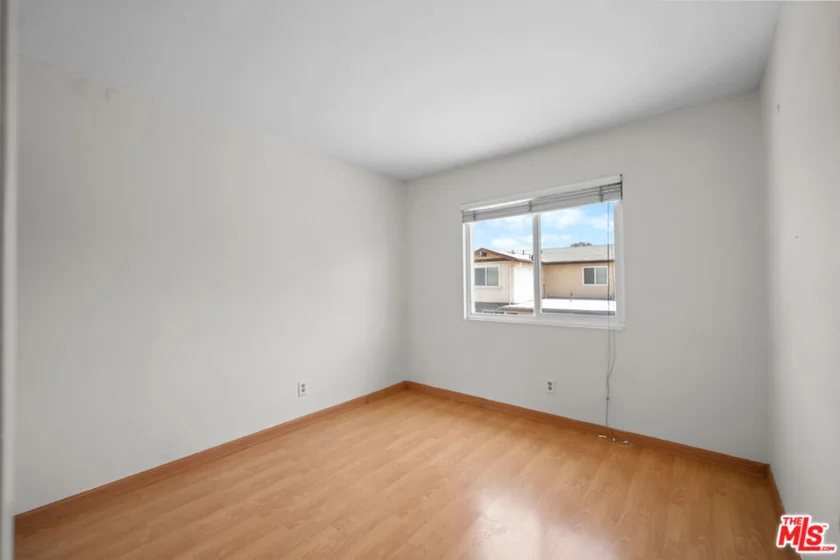 12334 Runnymede Street #5 photo 7