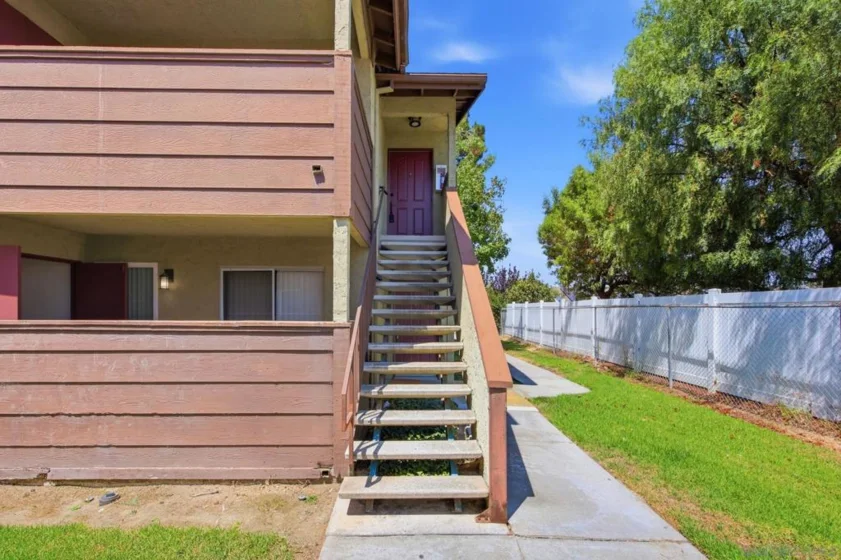 521 Calle Montecito #110 photo 6