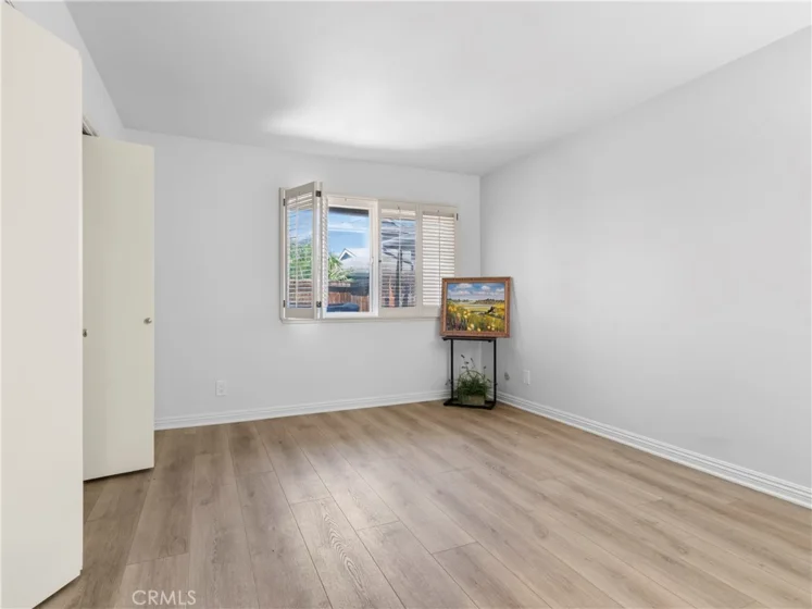 1159 E 1st photo 27