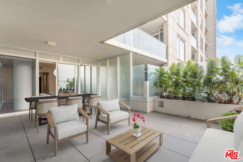 6250 Hollywood Boulevard #4E photo 3
