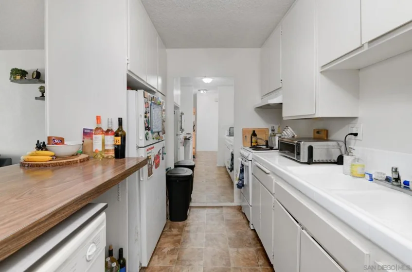 1645 Emerald #1o photo 3