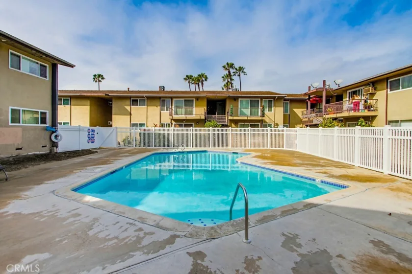 1860 W Glenoaks #L photo 30