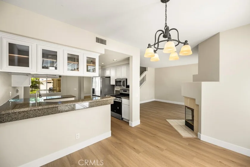 100 Stoney Pointe photo 10