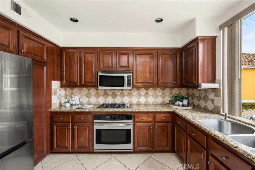 1506 Reggio Aisle photo 18