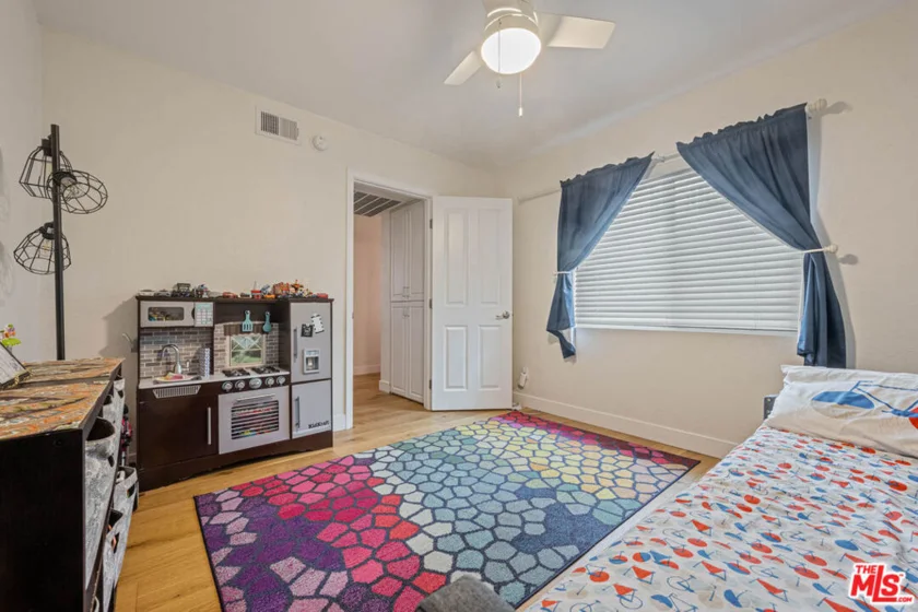 1515 S Beverly Drive #201 photo 8