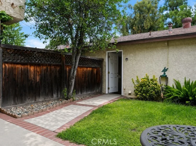 8714 Willis photo 9