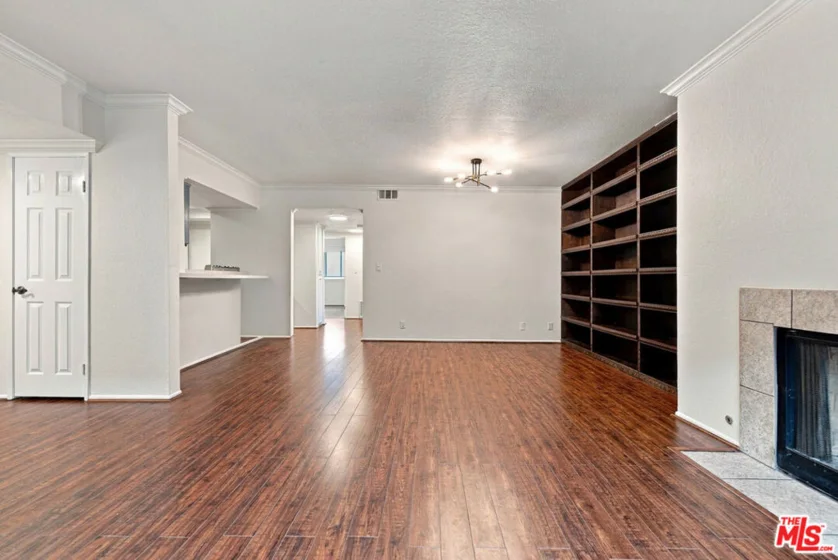 11918 Avon Way #102 photo 9