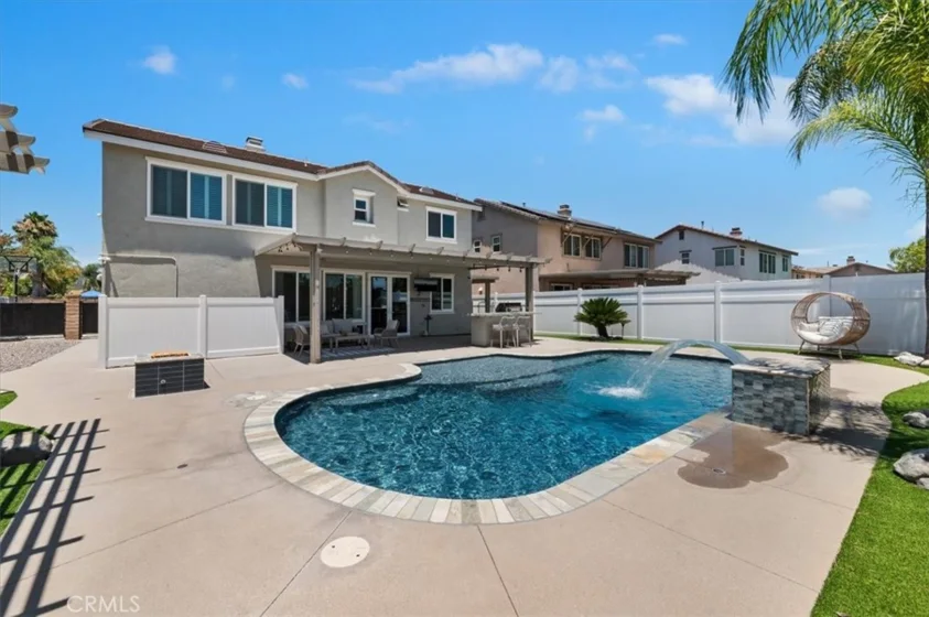 37020 Ascella photo 41