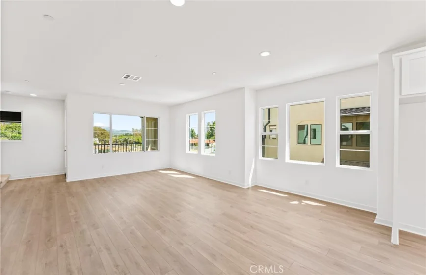 108 Pickwick Lane Court photo 12