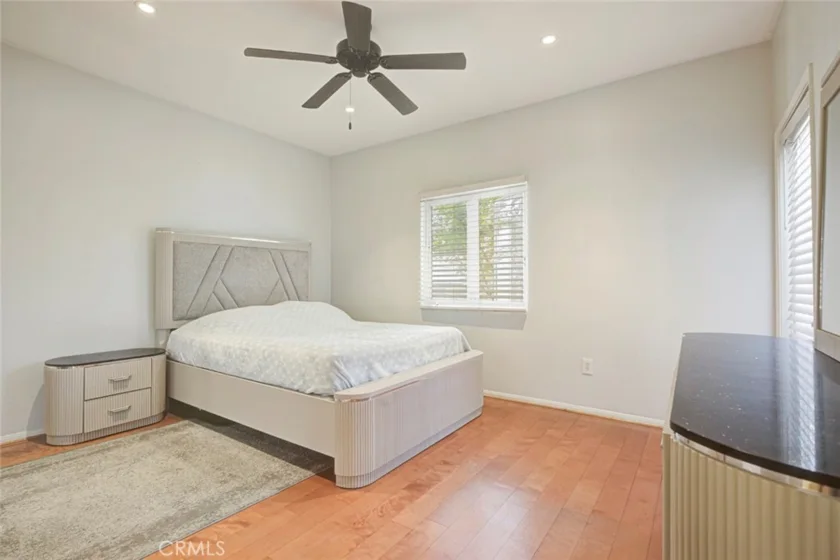 11124 Burbank Boulevard #101 photo 28