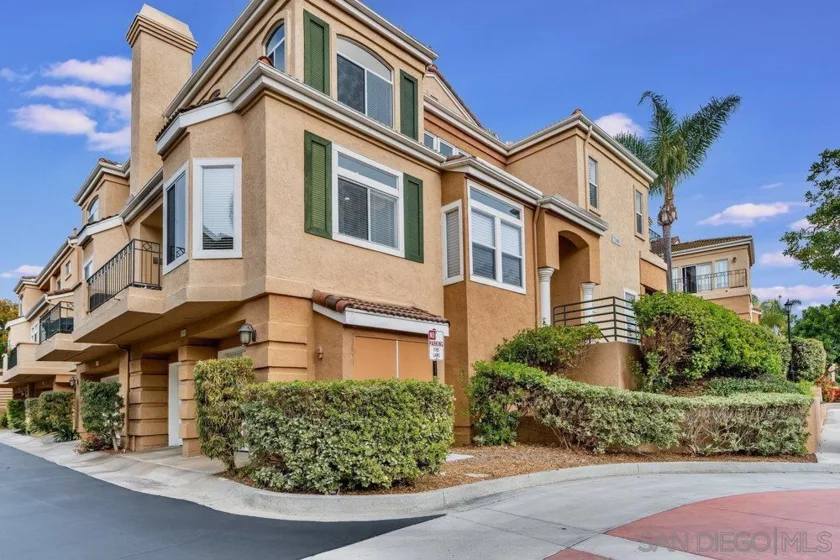 7160 Calabria Court #E photo 1