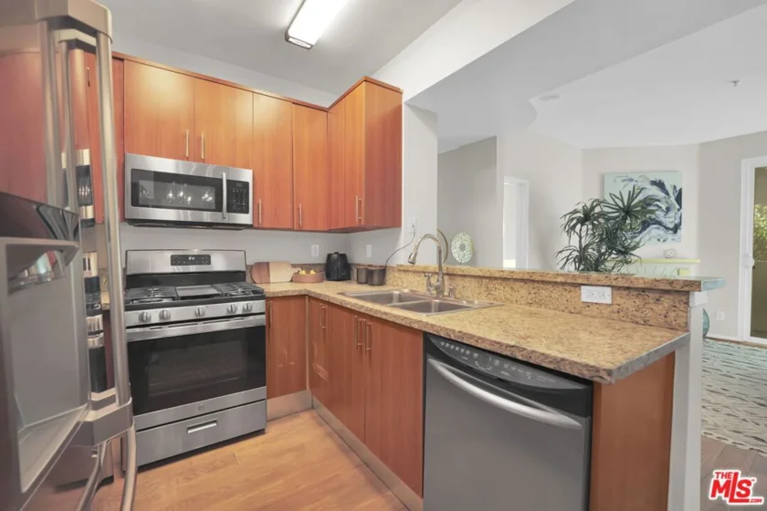 620 S Gramercy Place #135 photo 13